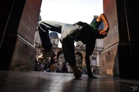 Du parvis � la sc�ne : le break s�invite � l�Op�ra