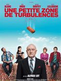 Une petite zone de turbulences  - affiche du film